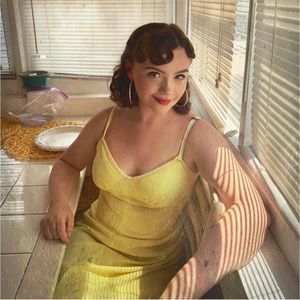 Meet your Posher, Caitlin